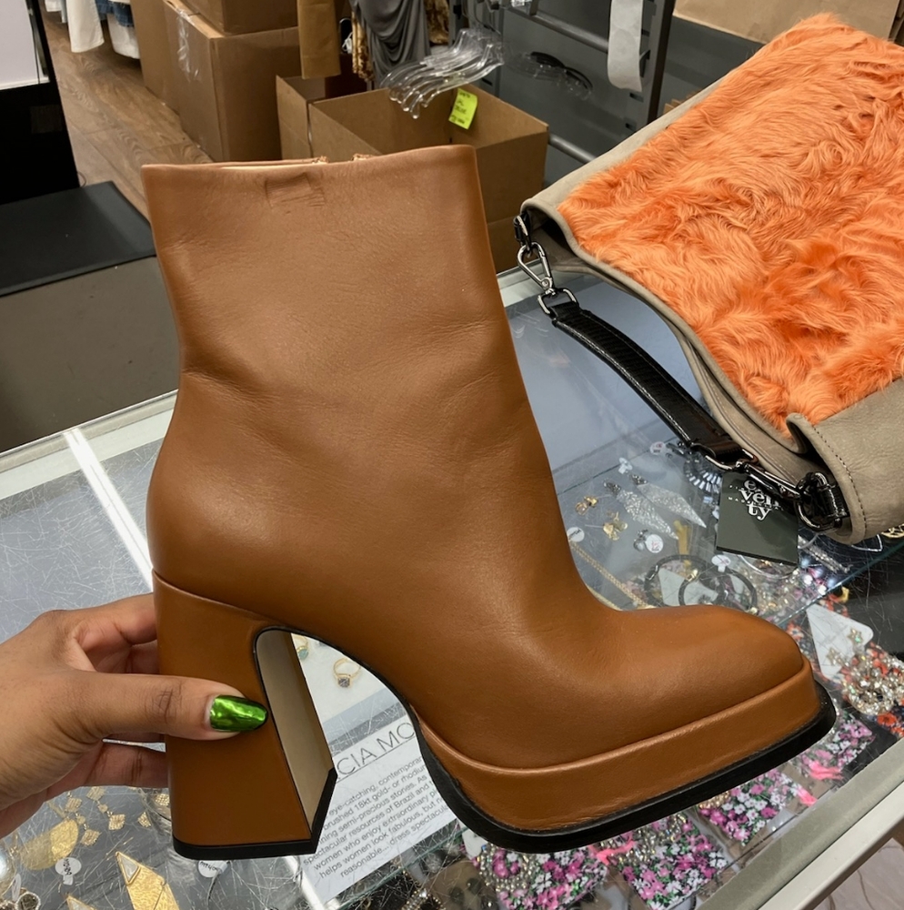 Sz 38 and 41 NIB $625 Souliers Martinez boots